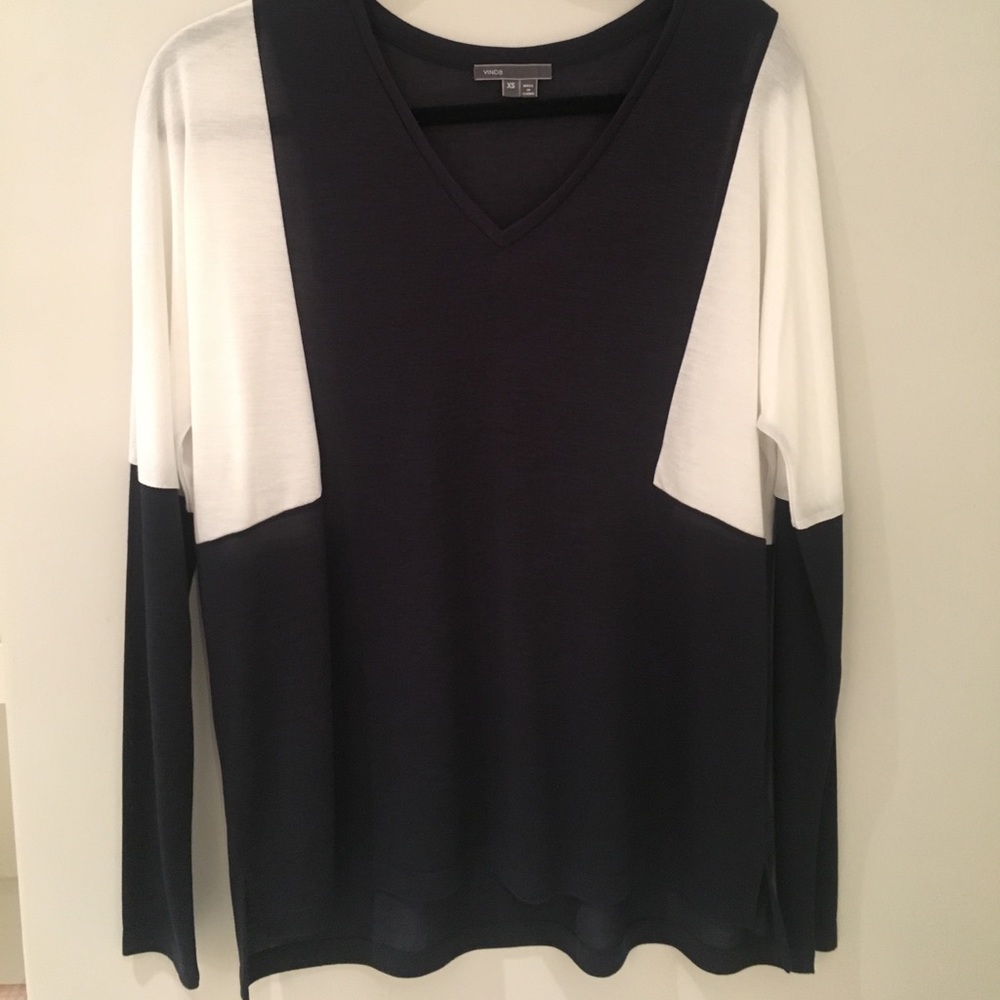 Vine black and white shirt
