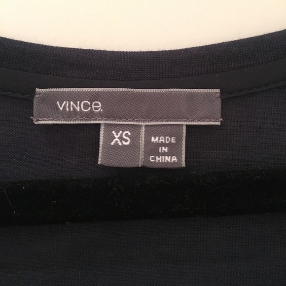 Vine black and white shirt - Picture 2 of 3