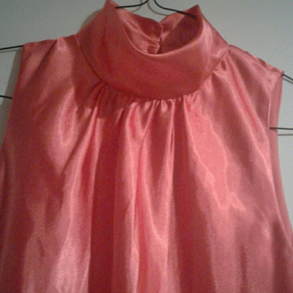 Top - Picture 2 of 4