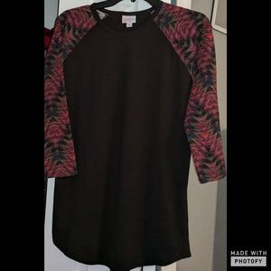 NWOT LuLaRoe Medium Randy Shirt