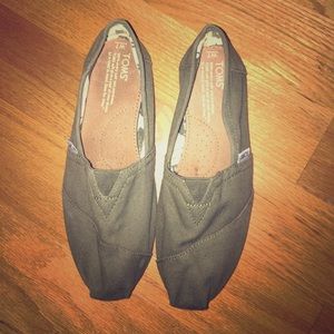Hunter Green Toms