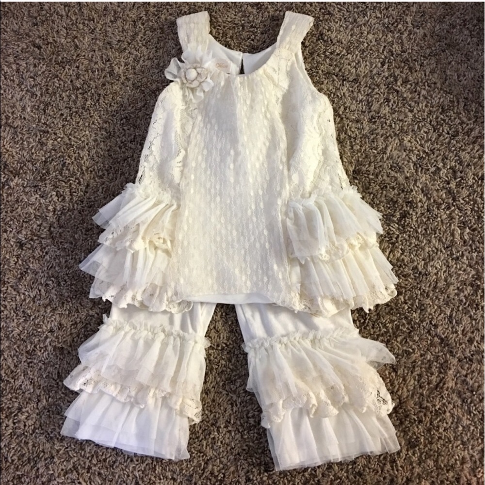 Isobella Chloe cream tunic and bloomers 3t