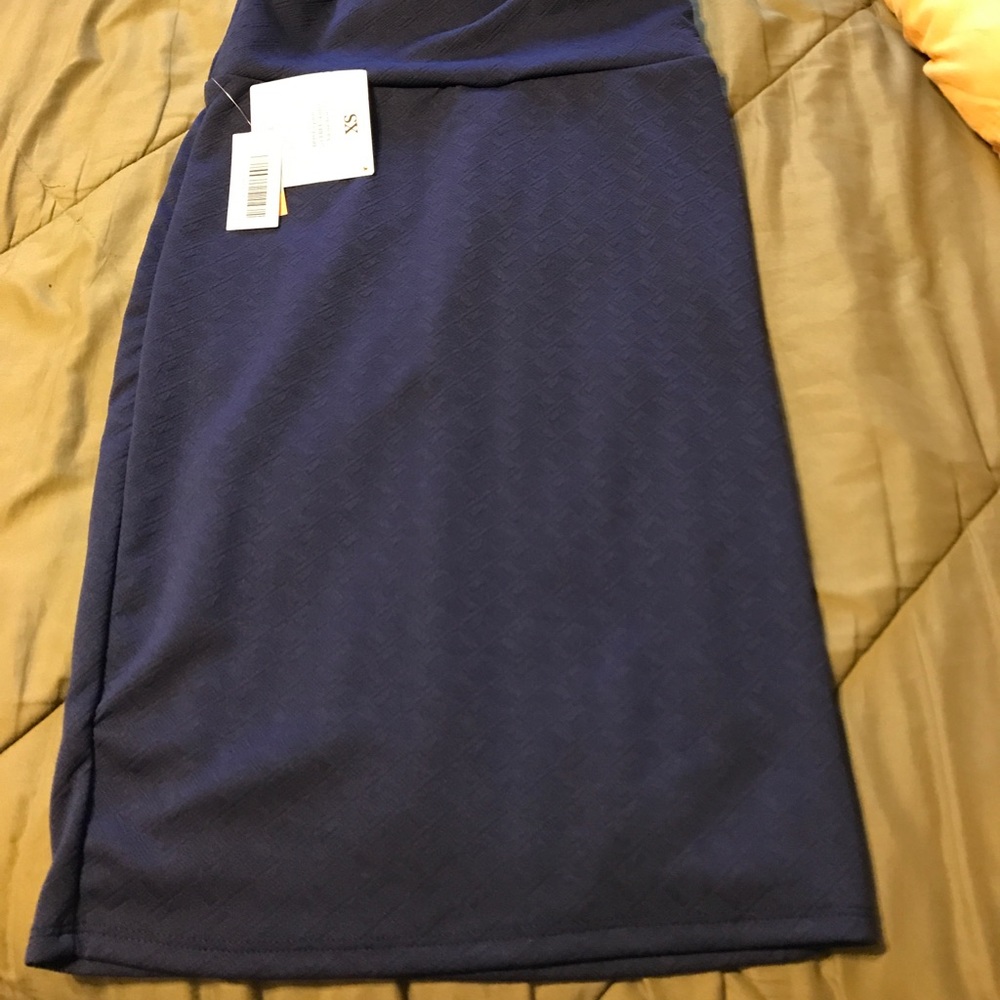Lularoe Cassie Navy. XS