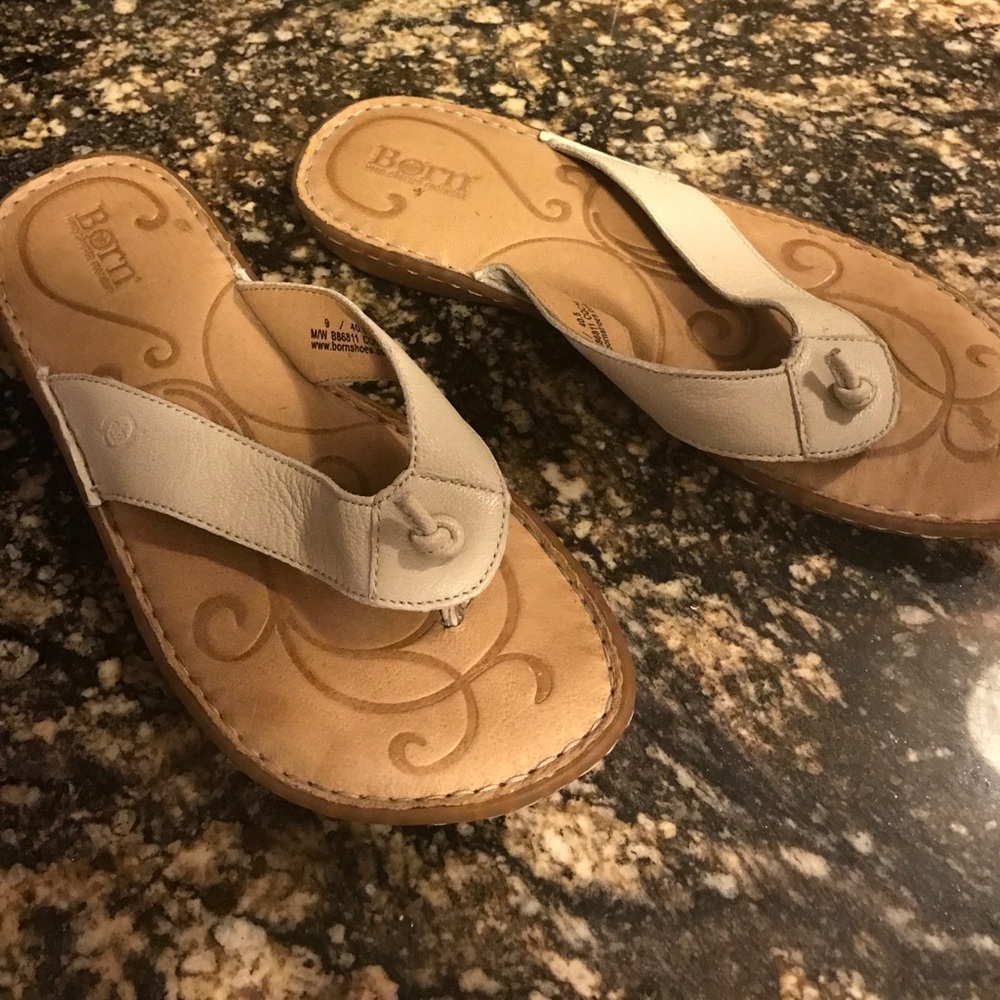 Born sandals