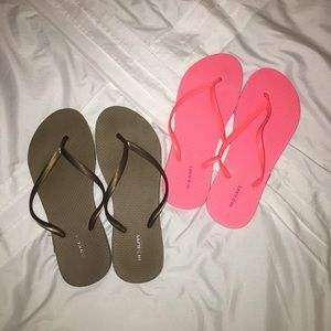 **2 for 1!!** Old Navy Flip Flops!