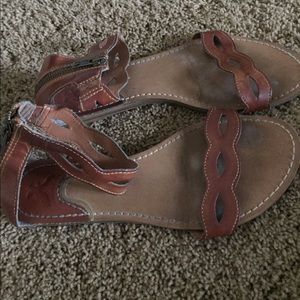American Eagle sandals!