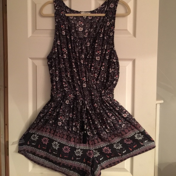 American Eagle Outfitters Pants - 🆕American Eagle Romper
