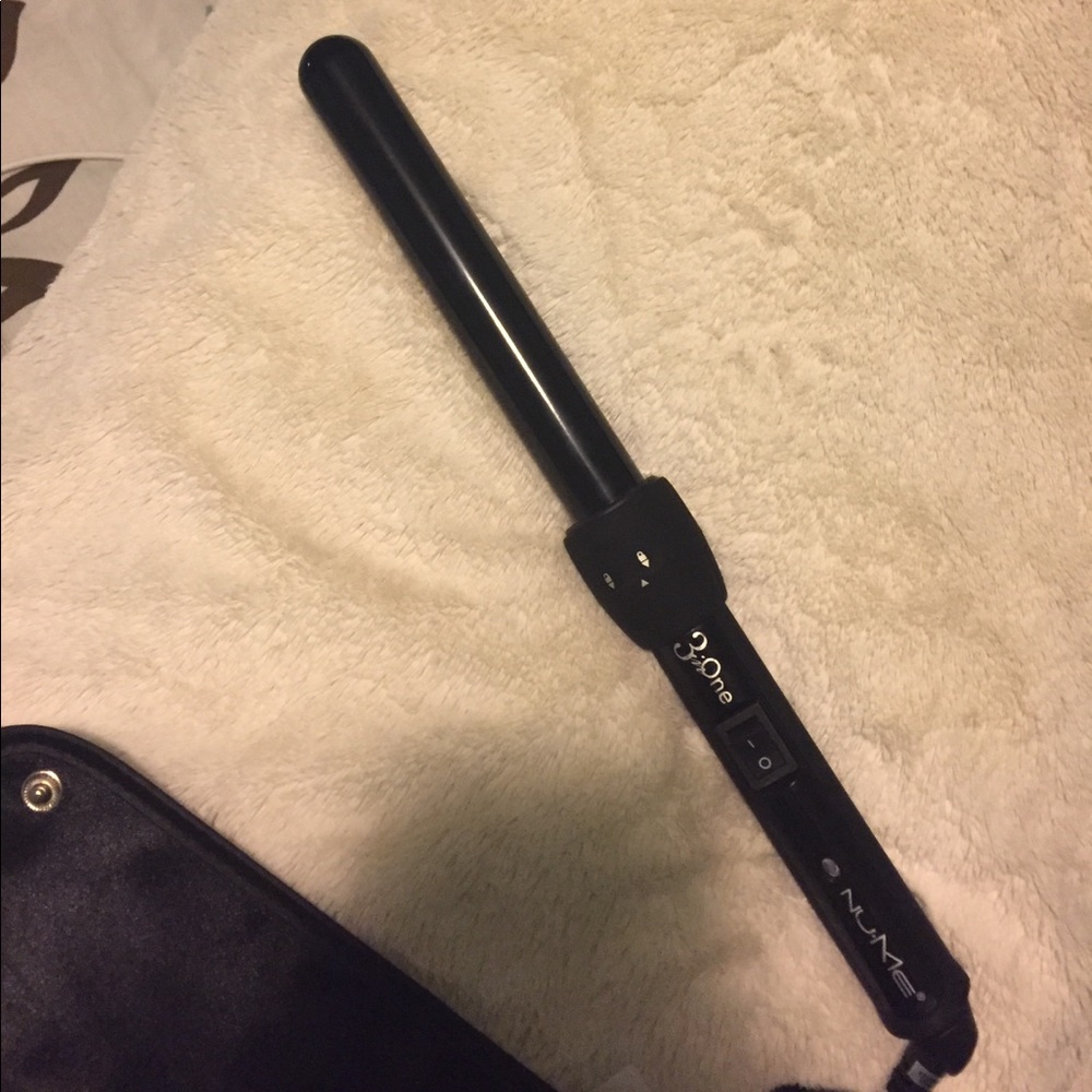 LIKE NEW. Nume 3 in 1 curling wand
