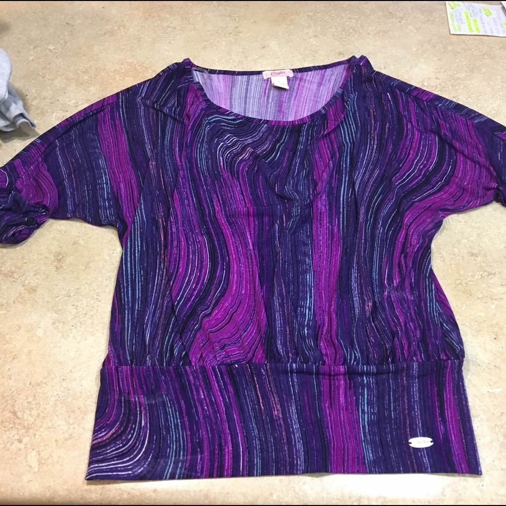 New Candies purple swirl short sleeve top