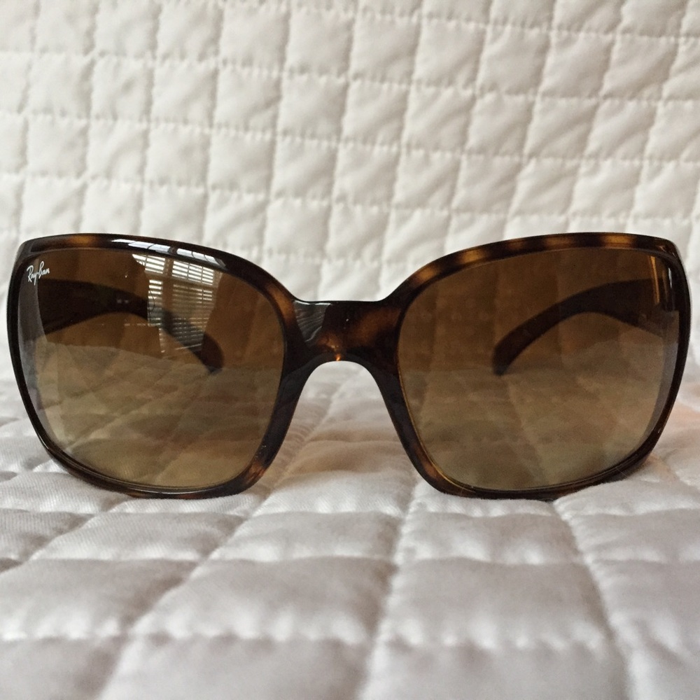 Ray Ban RB4068 tortoise classic square sunglasses
