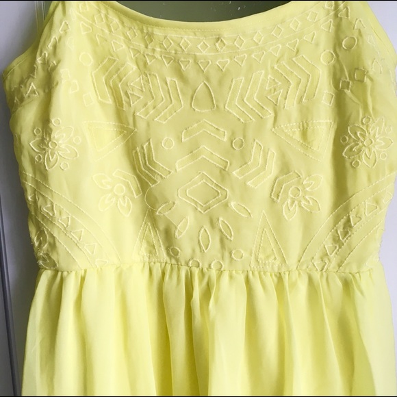 💛Yellow Dress💛 - Picture 3 of 4