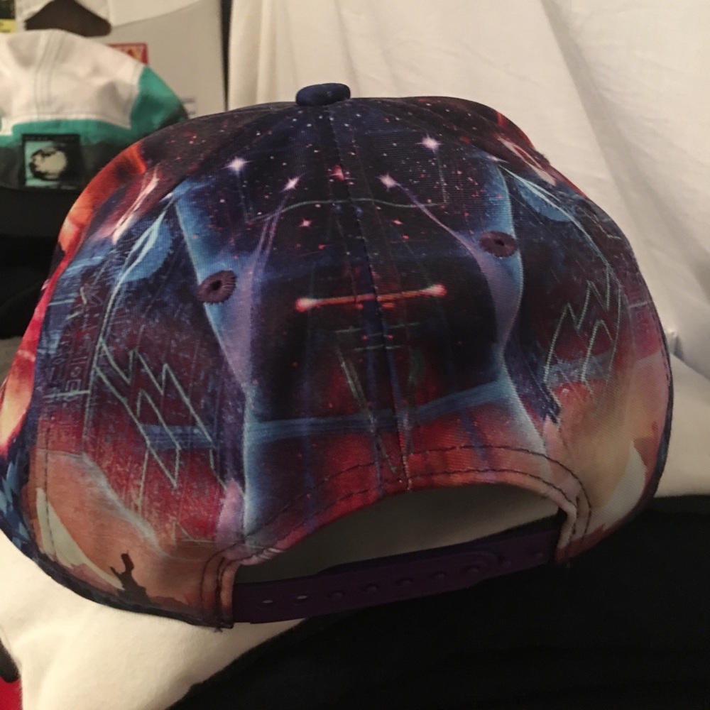 Wuke hat - Picture 2 of 2