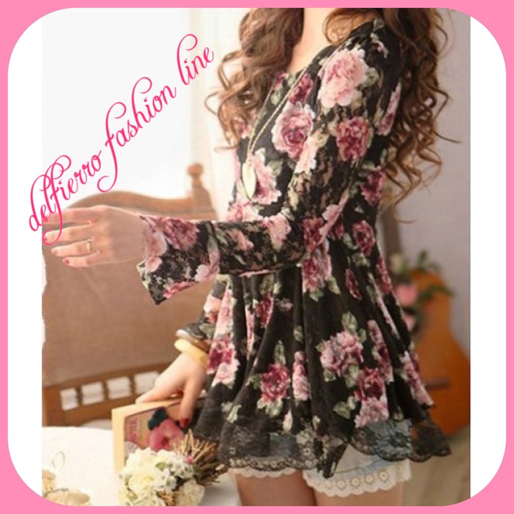 NWOT floral design long sleeve blouse