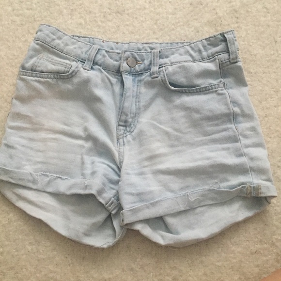 H&M size 25 / size 0 denim shorts - Picture 2 of 3