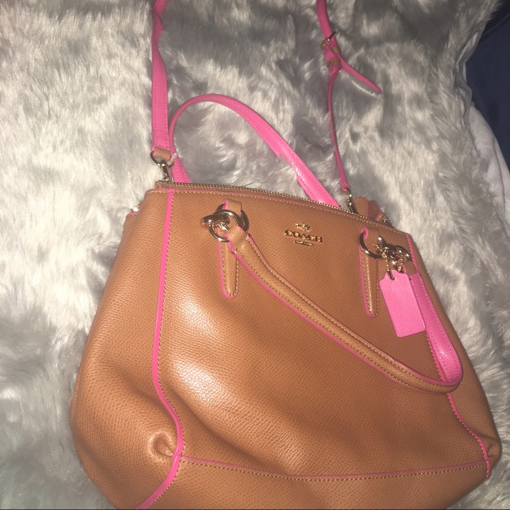 Brown Coach Leather Crossbody Bag 💕