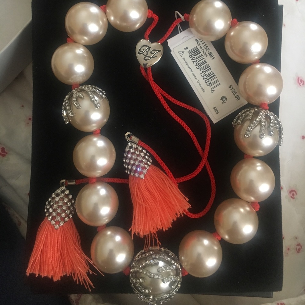 Betsey johnson necklace