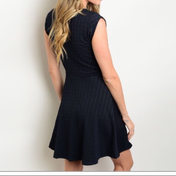 ❤️Edgy Navy Dress 💜 PRICE FIRM - Picture 4 of 5