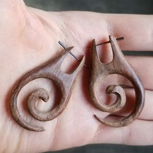 Garuda spiral carved earrings
