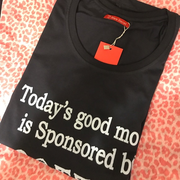 ✨XS,S,M,L✨Women's graphic tee NWT - Picture 3 of 7