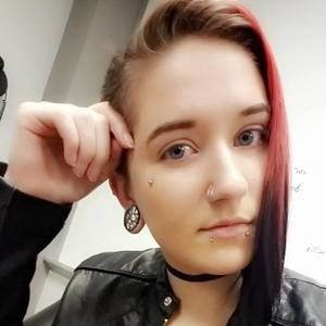 Meet your Posher, Justine