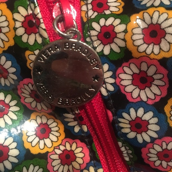 Vera Bradley small duffel - Picture 4 of 4