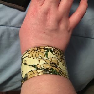 BlueQ recycled reusable bag bracelet