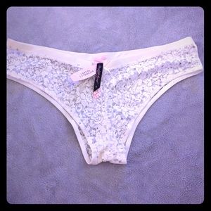 Beautiful lace panties with glam!