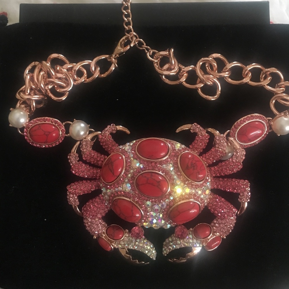 Betsey johnson necklace