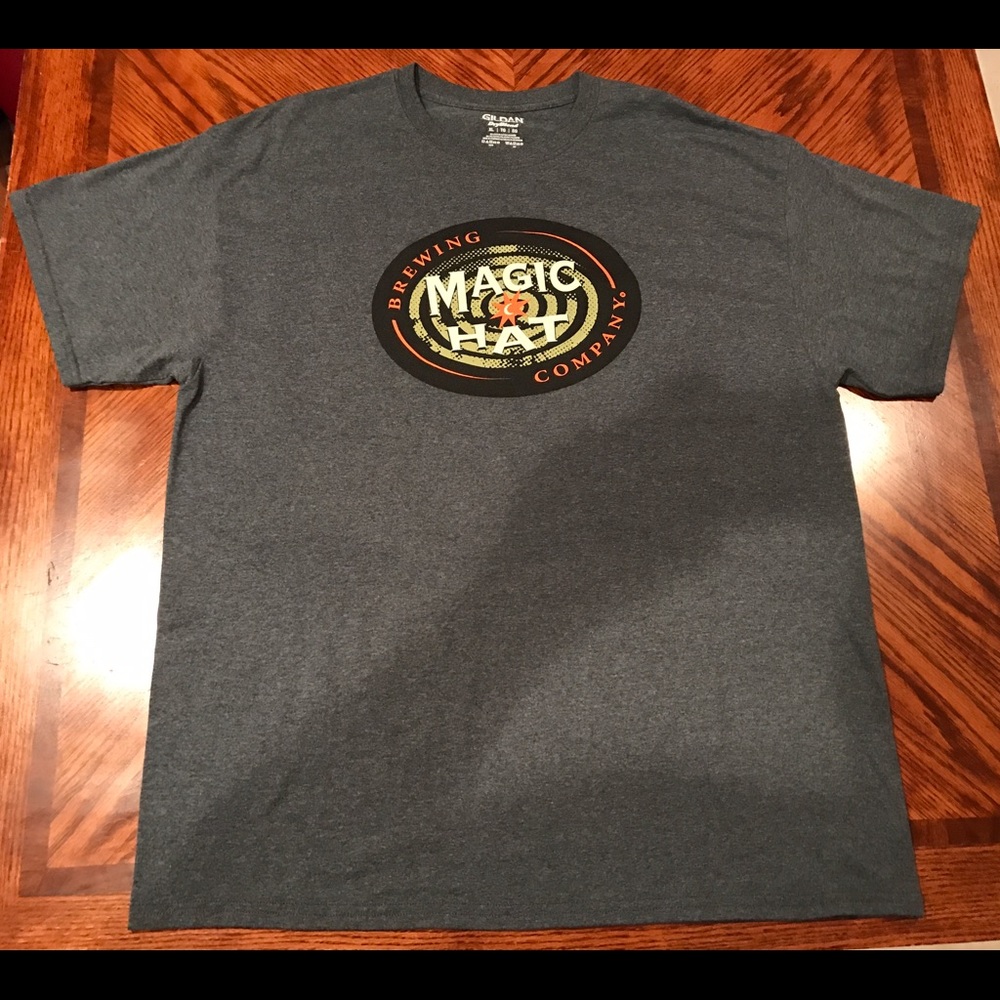 MAGIC HAT men's true XL TSHIRT.
