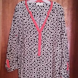 Ladies Umgee tunic style blouse. Size 1X