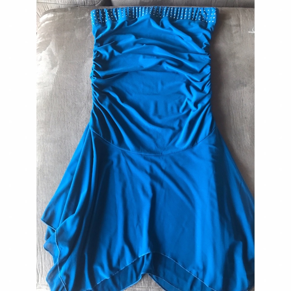 Blue strapless dress