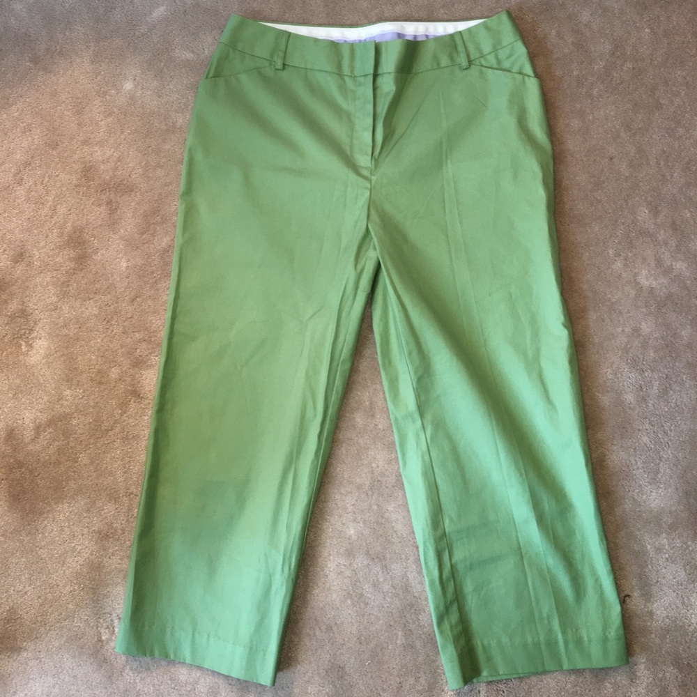 Charter Club Allison fit capris chinos.