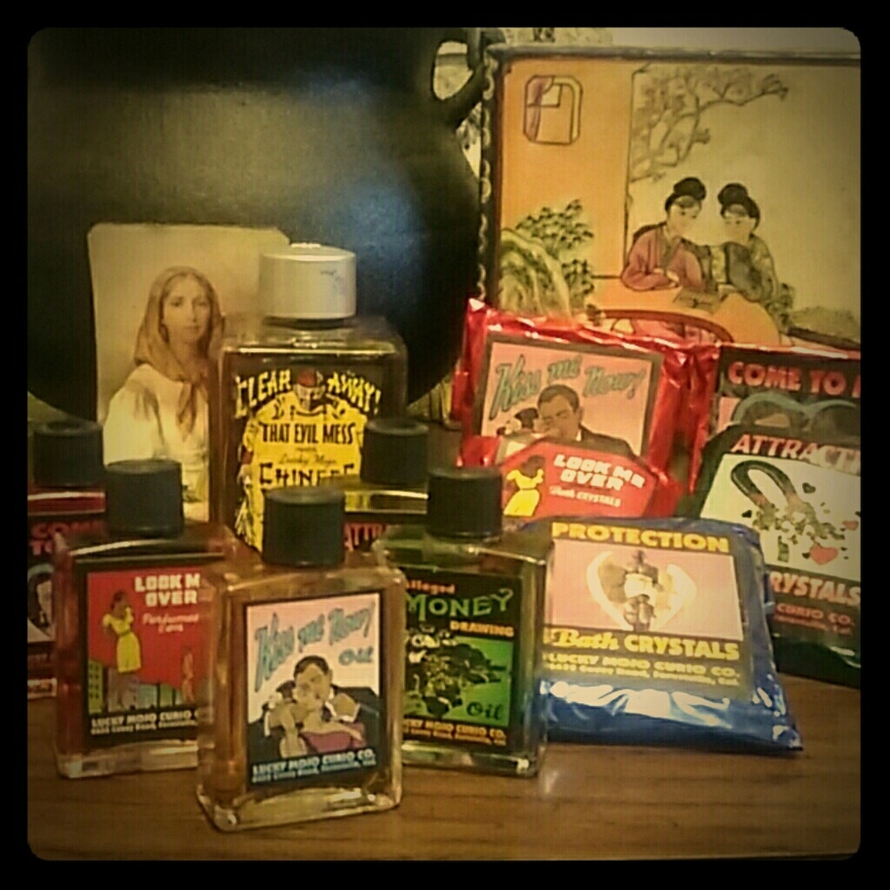 Hoodoo supplies for Lauren 🌹