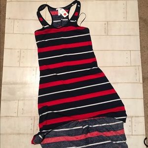 High/low NWT dress. Perfect for July 4! Sz L