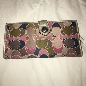 AUTHENTIC Coach Wallet