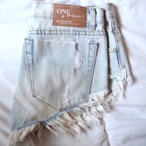 Bonitas Jean Shorts by One Teaspoon