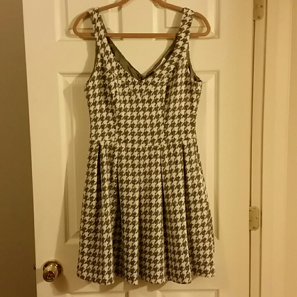 Gray & White Houndstooth dress