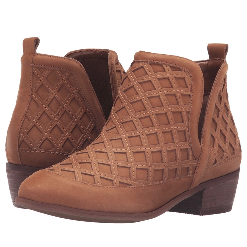 Sbicca Stassie bootie