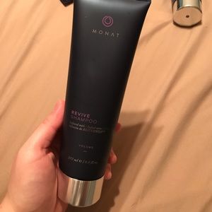 Monat Revive Volumizing Shampoo