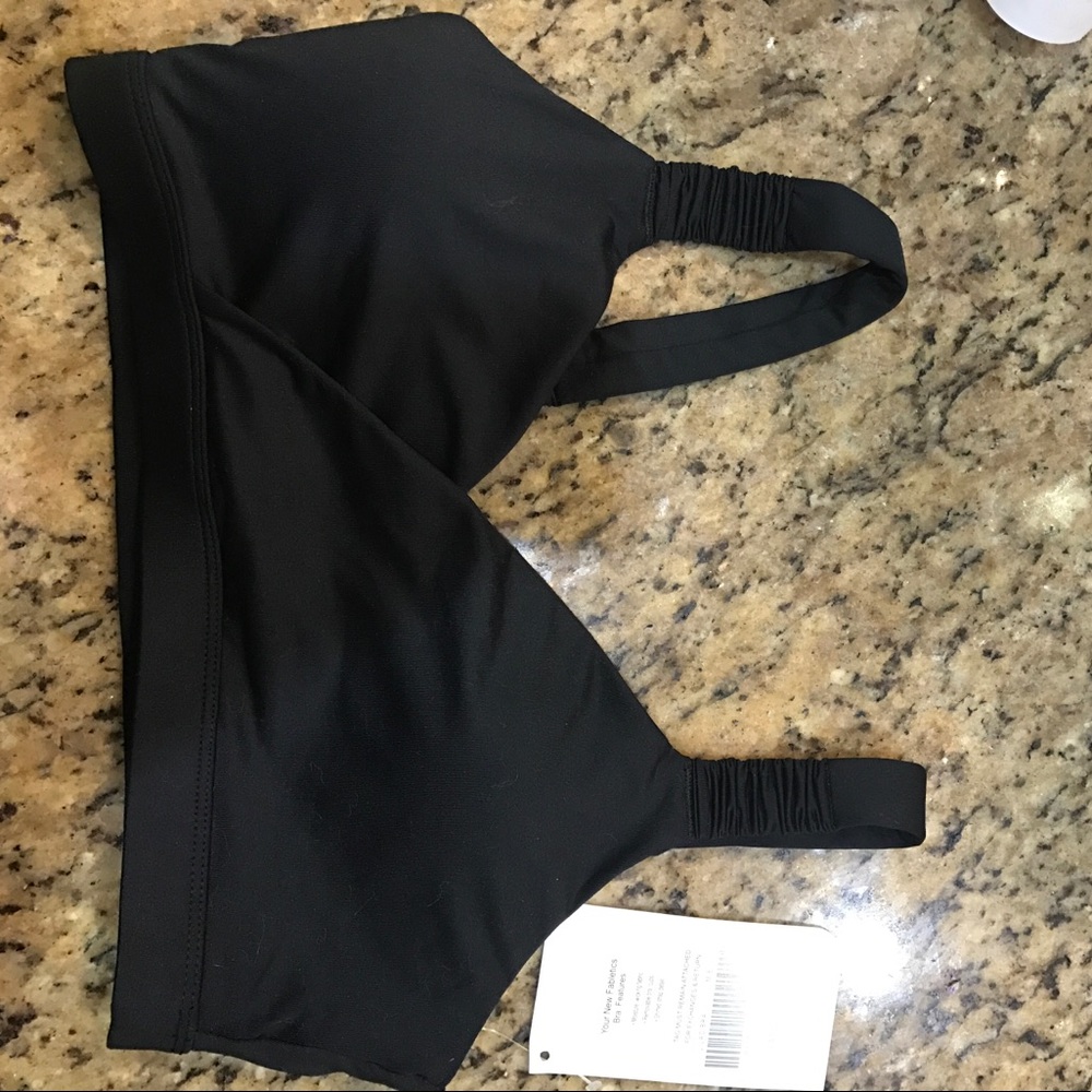 New fabletics black sportsbra