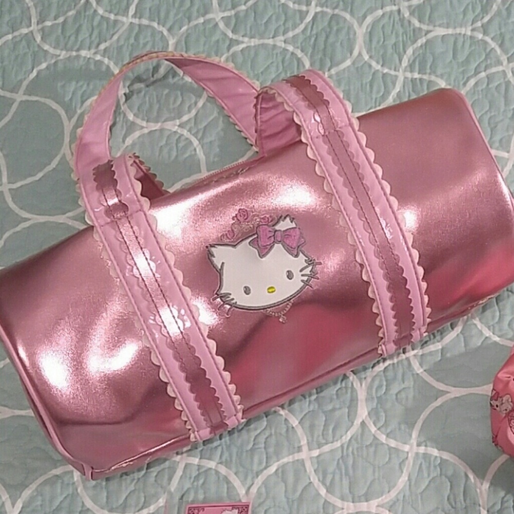 SOLD ❌ Charmmy Kitty metallic pink barrel purse