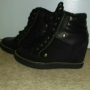 ALDO WEDGE SNEAKERS