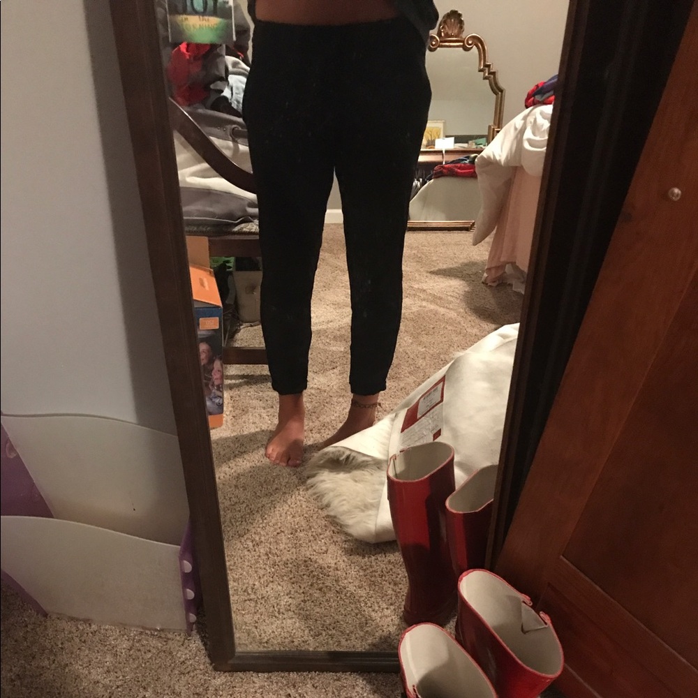 flowy nice joggers. tight at bottom