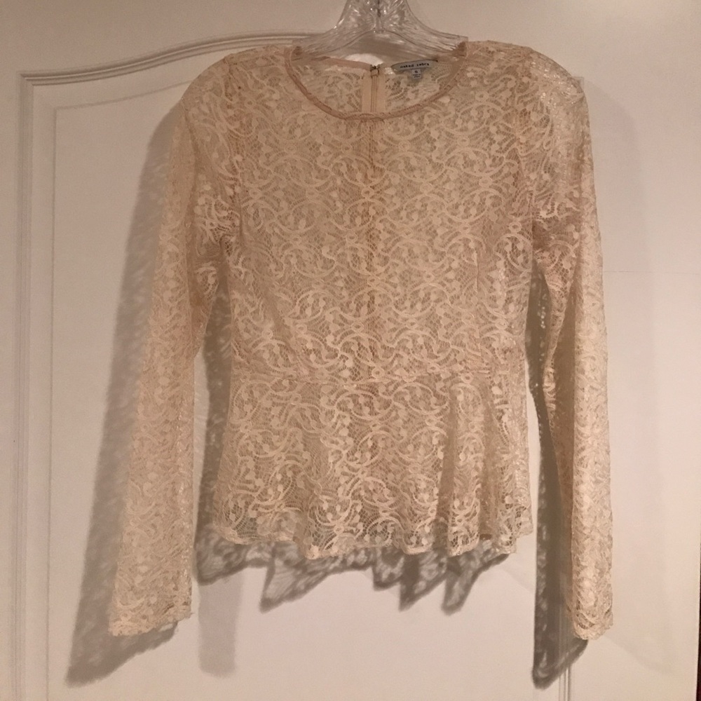 Very sheer, lace top with zipper back