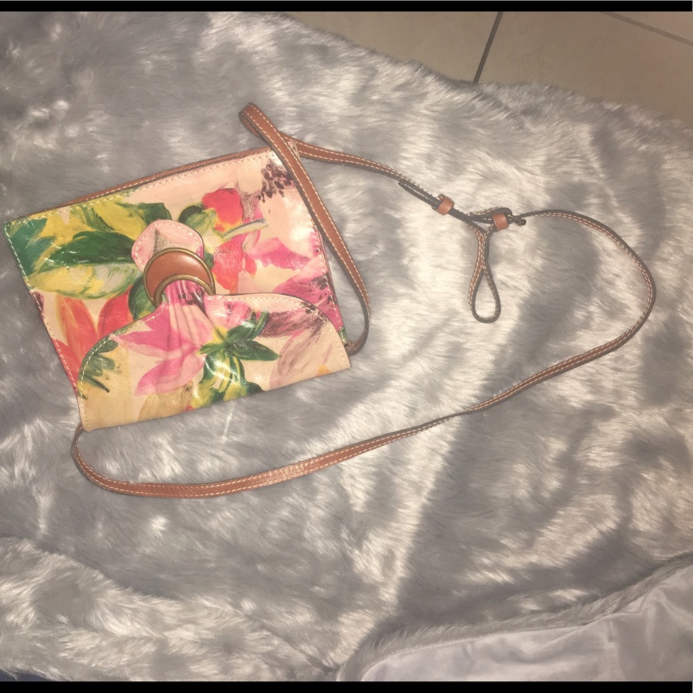 NWOT Patricia Nash Convertible Clutch