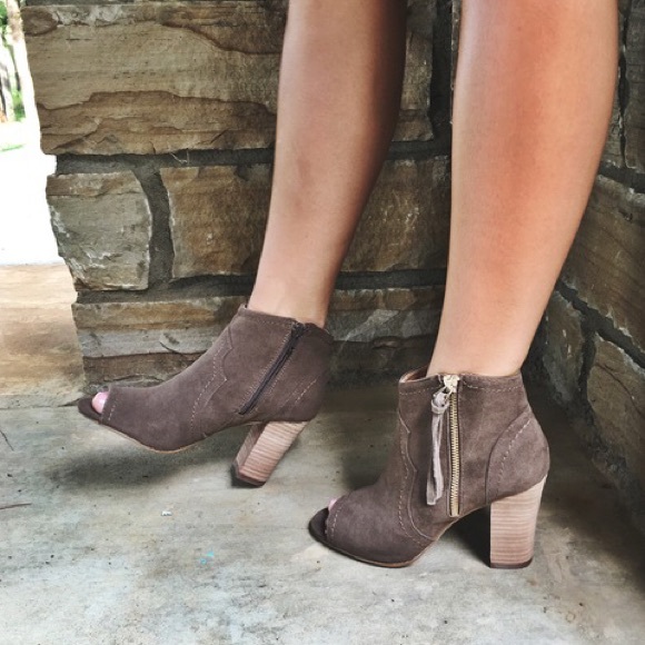 Taupe Peet Toe Tassel Fringe Boho Ankle Booties - Picture 2 of 5