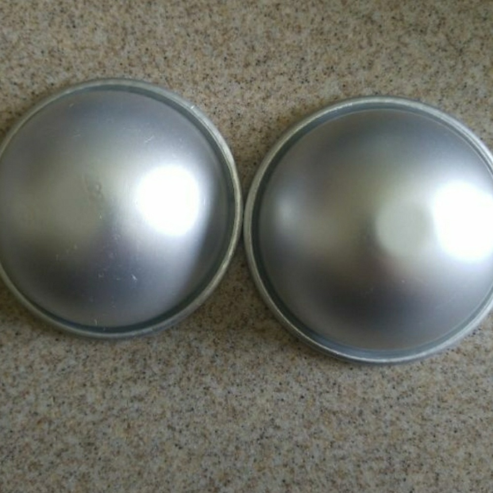 Bath bomb mold