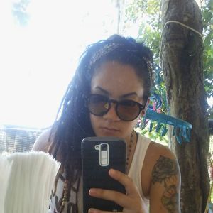 Meet your Posher, Thalia