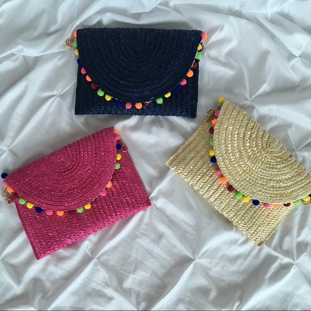 🌸LAST 1💕Natural Straw Pom Pom Bag - Picture 4 of 4