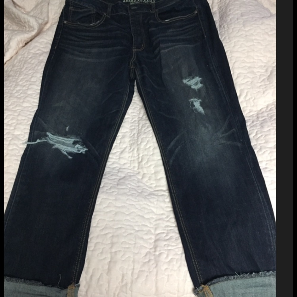 American Eagle size 12 crop distressed Jeans